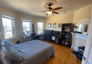 176 Elm St, Unit 2 in North Cambridge, MA - Foto de edificio - Building Photo