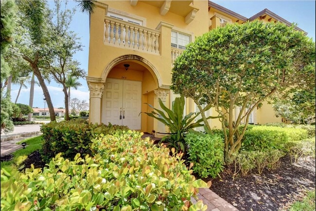 545 NE 69th Cir in Boca Raton, FL - Building Photo - Building Photo