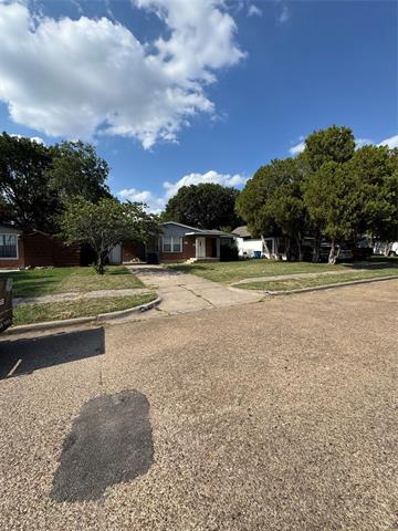 property at 2203 Tolosa Dr