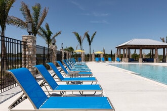 Cocoa Grand Apartments in Cocoa, FL - Foto de edificio - Building Photo
