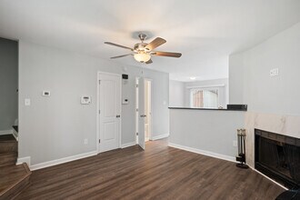 253 Greenbrier Ave in Norfolk, VA - Building Photo - Building Photo