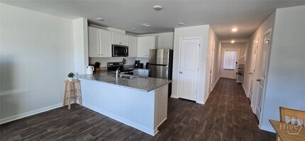172 Coneflower Rd in Bloomingdale, GA - Building Photo - Building Photo