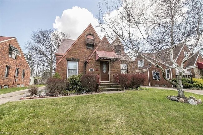 property at 3125 W 140th St