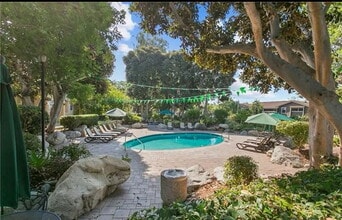 218 Pineview in Irvine, CA - Building Photo - Building Photo