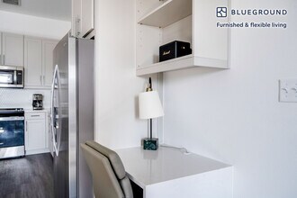 212 W Highland Mall Blvd in Austin, TX - Building Photo - Building Photo