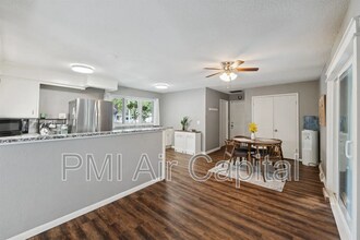 1917 N Edgemoor St in Wichita, KS - Building Photo - Building Photo