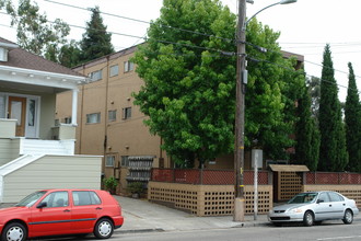 5412 Claremont Ave in Oakland, CA - Building Photo - Building Photo