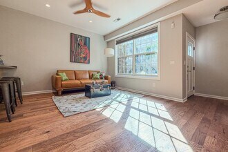 190 E Gay St in Columbus, OH - Building Photo - Building Photo