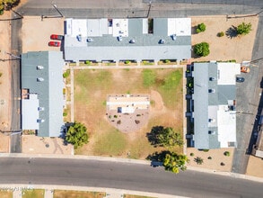 10612 W Oakmont Dr in Sun City, AZ - Building Photo - Building Photo