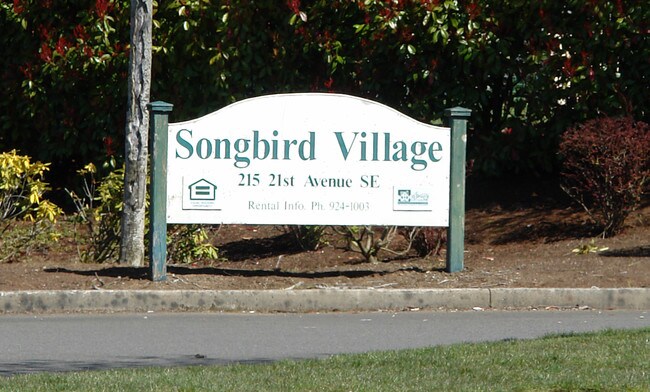 Songbird Village in Albany, OR - Foto de edificio - Building Photo