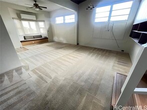 2161 Manoa Rd in Honolulu, HI - Building Photo - Building Photo