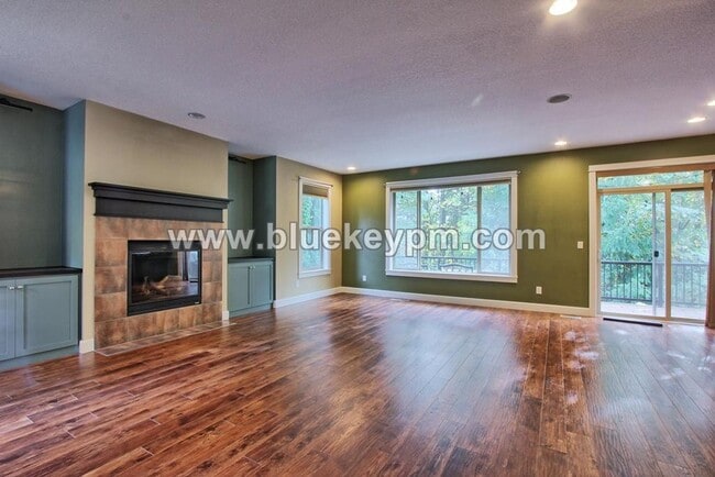 964 W S Cir in Washougal, WA - Building Photo - Building Photo