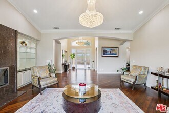 27048 Triumph Ave in Santa Clarita, CA - Building Photo - Building Photo