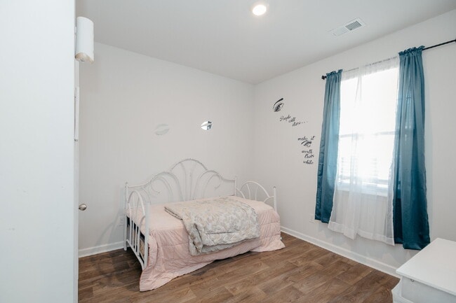 property at 143 River Hl Rd