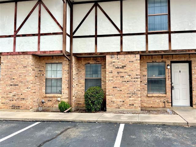 property at 1231 Dallas Dr