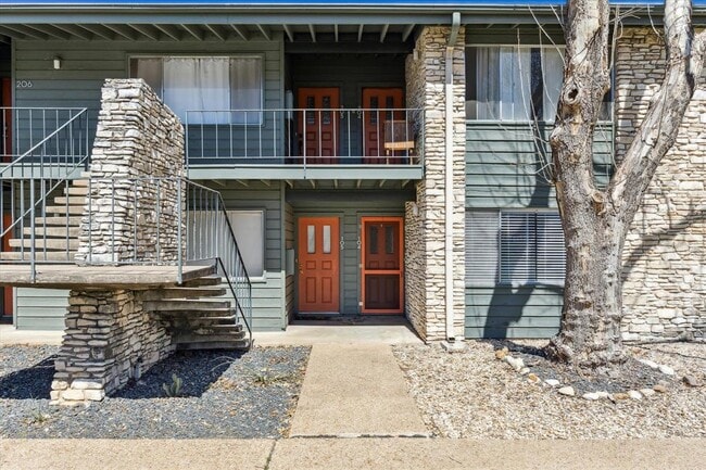 1304 Mariposa Dr in Austin, TX - Building Photo - Building Photo