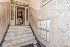 627 Clara Ave in St. Louis, MO - Foto de edificio - Building Photo