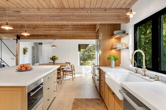 1015 W El Roblar Dr in Ojai, CA - Building Photo - Building Photo