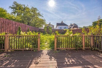 1611 Alverado Ave in Pittsburgh, PA - Foto de edificio - Building Photo