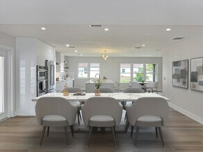 525 Lamara Way NE in St. Petersburg, FL - Building Photo - Building Photo