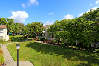 Victoria Park Apartments in Fremont, CA - Building Photo - Building Photo