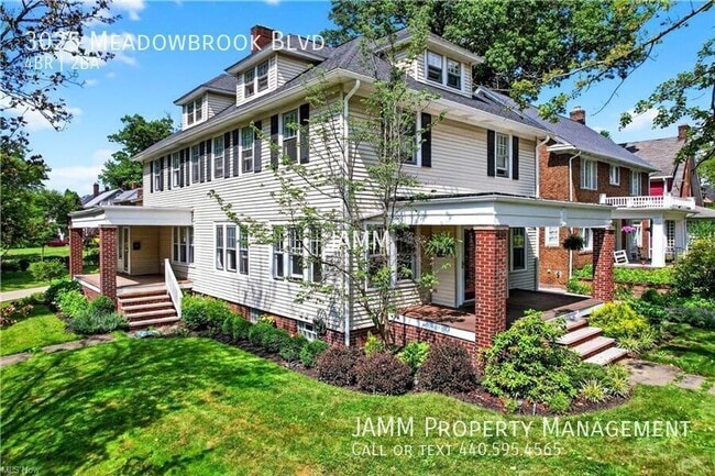 property at 3025 Meadowbrook Blvd