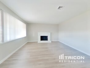 372 Hopkins Dr in Fairfield, CA - Building Photo - Building Photo