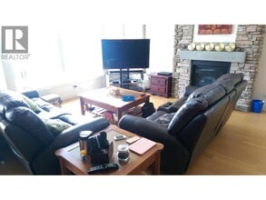 8680 Seascape Dr in West Vancouver, BC - Building Photo - Building Photo