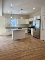 25 Johnson St in Taunton, MA - Building Photo