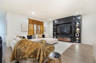 1211 Goodnight Cir in Crandall, TX - Building Photo - Building Photo