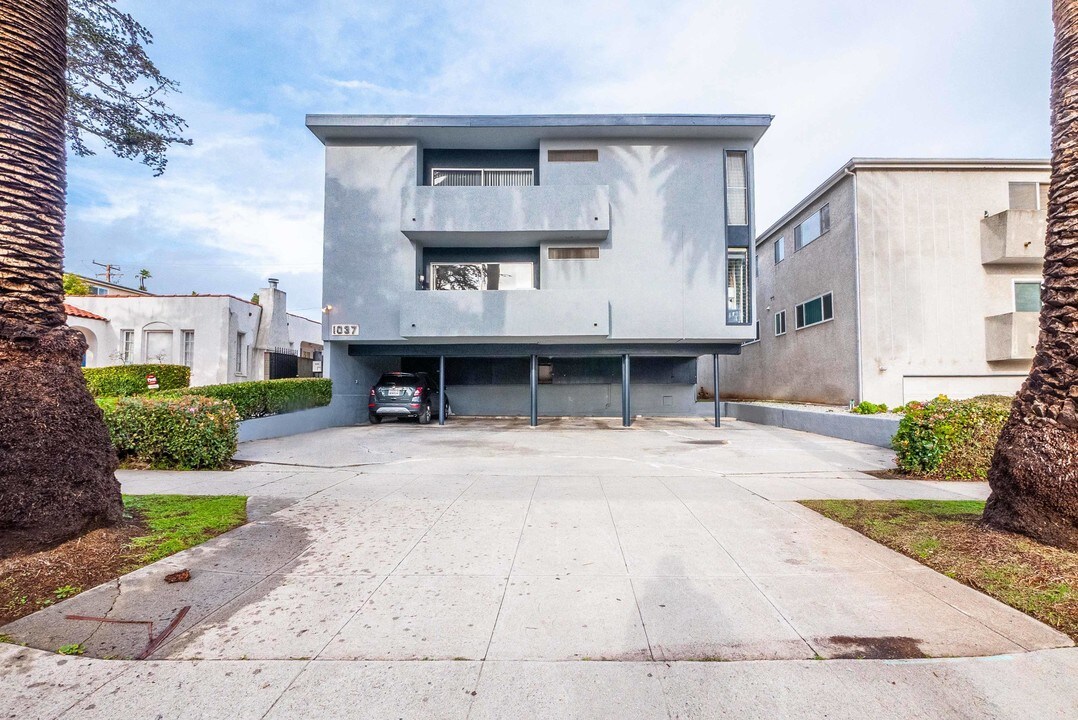 1037 Lincoln Blvd-Unit -H # h in Santa Monica, CA - Building Photo