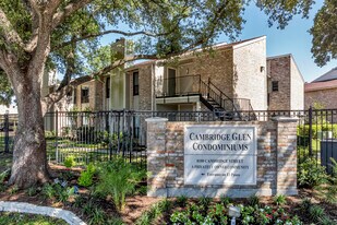 Cambridge Glen in Houston, TX - Building Photo