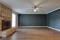 23922 Farm Hill Dr in Spring, TX - Foto de edificio - Building Photo