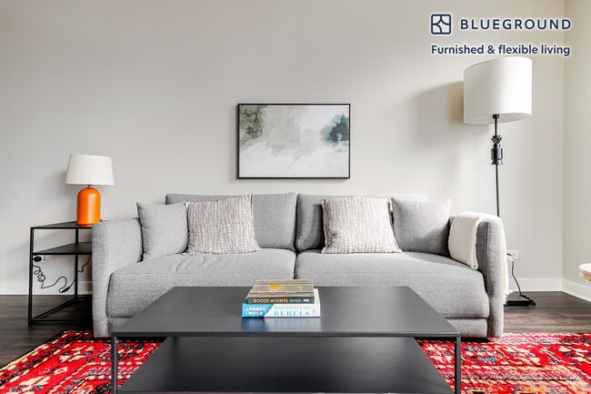 77 W Huron St, Unit SI FL14-ID1220 in Chicago, IL - Foto de edificio - Building Photo