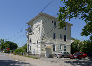 46 School St in Central Falls, RI - Building Photo - Building Photo