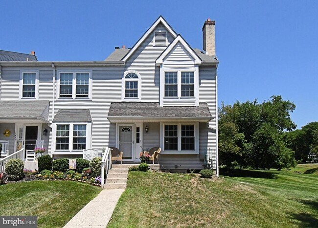 property at 2489 Hillendale Dr