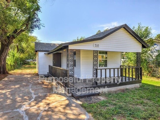 property at 710 SE 34th St