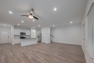 3017 La Latina Dr in Houston, TX - Building Photo - Building Photo