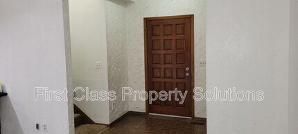 7407 Kings Manor Ct in Oklahoma City, OK - Building Photo - Building Photo