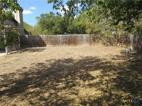 1207 Westway Cir in Killeen, TX - Foto de edificio - Building Photo