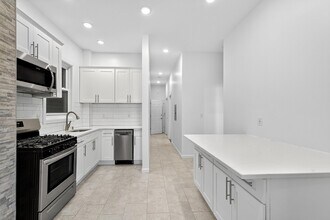 17 Fulton Ave in Jersey City, NJ - Building Photo - Building Photo