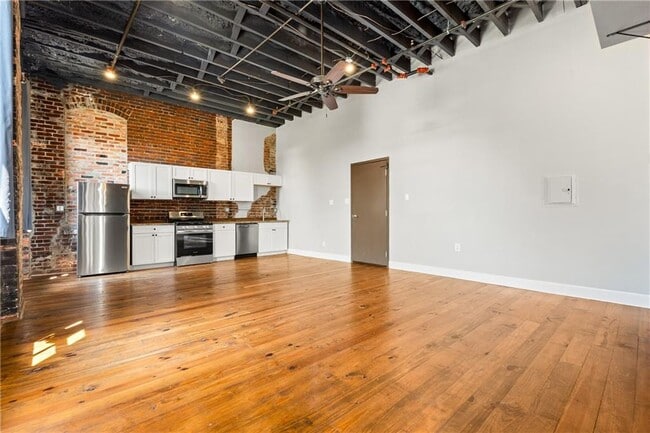 558 St Francis St in Mobile, AL - Building Photo - Building Photo