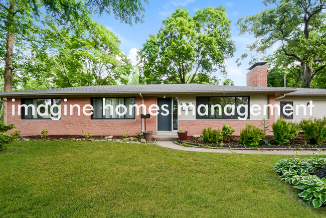property at 11 Fortune Ln
