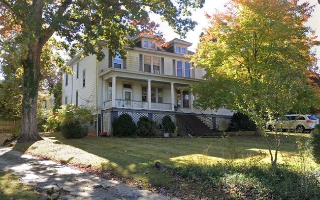 11 Vista Ave, Unit 11