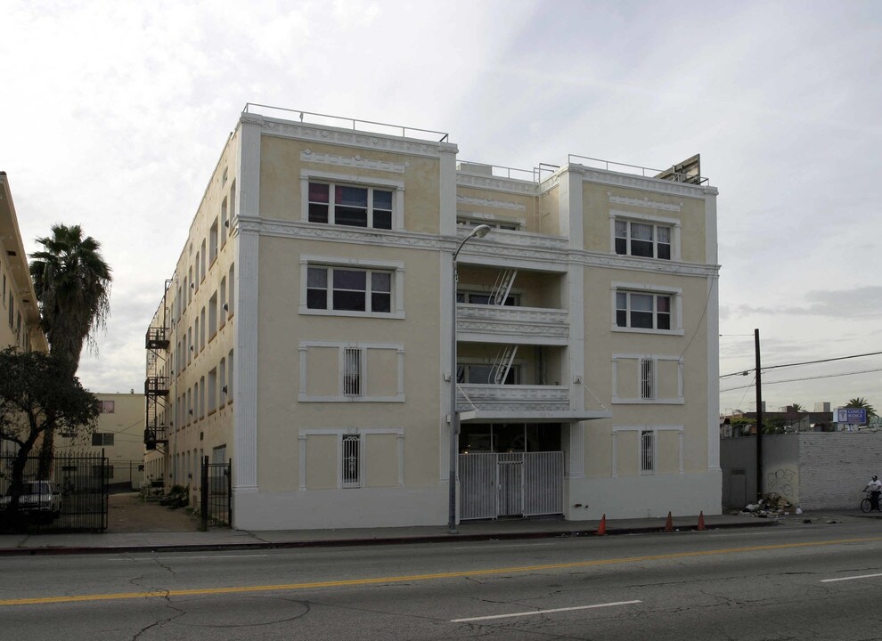 8th Street and Westlake in Los Angeles, CA - Building Photo