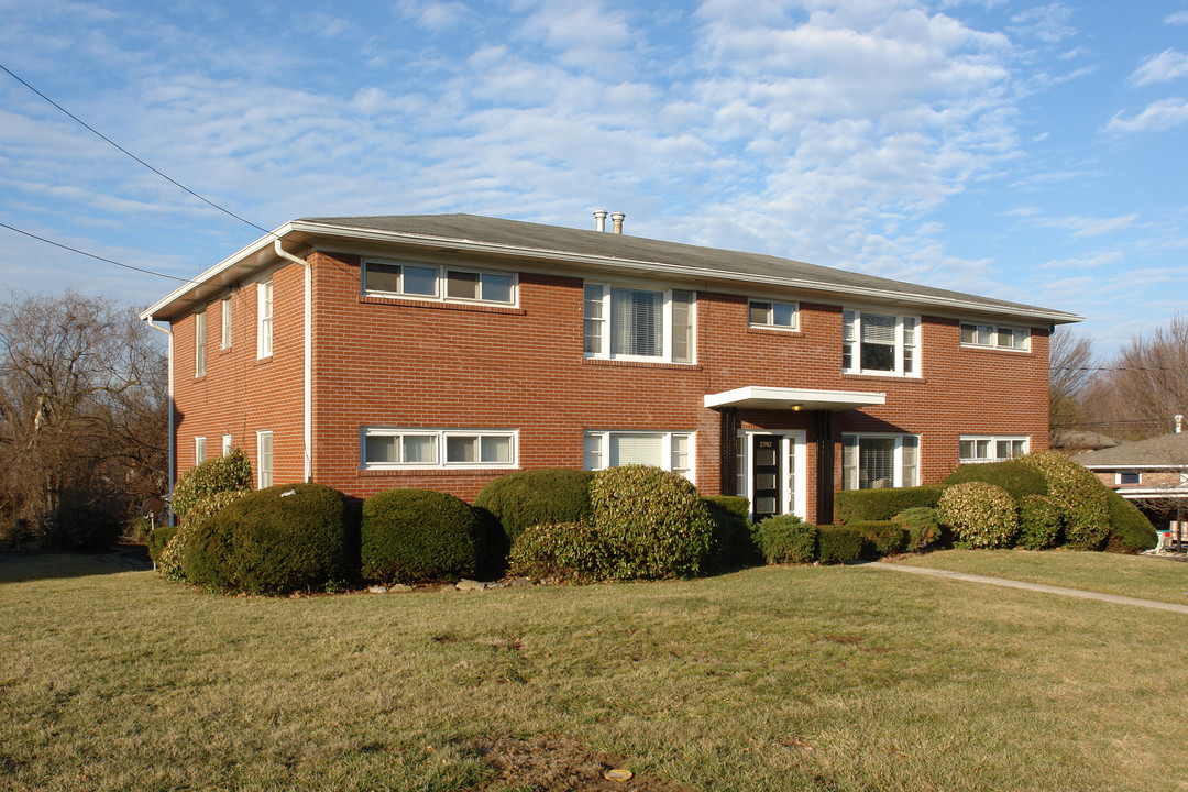 2702 Riedling Dr in Louisville, KY - Building Photo