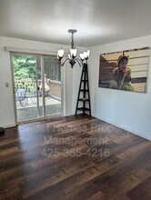 15820 NE 106th St in Redmond, WA - Building Photo - Building Photo