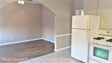 8 Flora St in Providence, RI - Building Photo - Building Photo