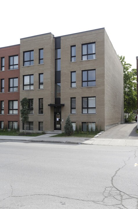 1506 de l'Église in Montréal, QC - Building Photo