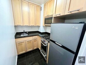 EAST 36 STREET in New York, NY - Building Photo - Building Photo